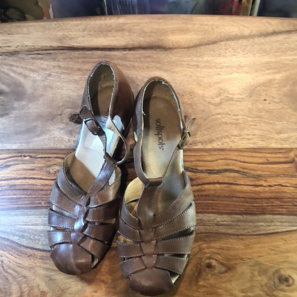 Fall into Style - Picture 2 of 2